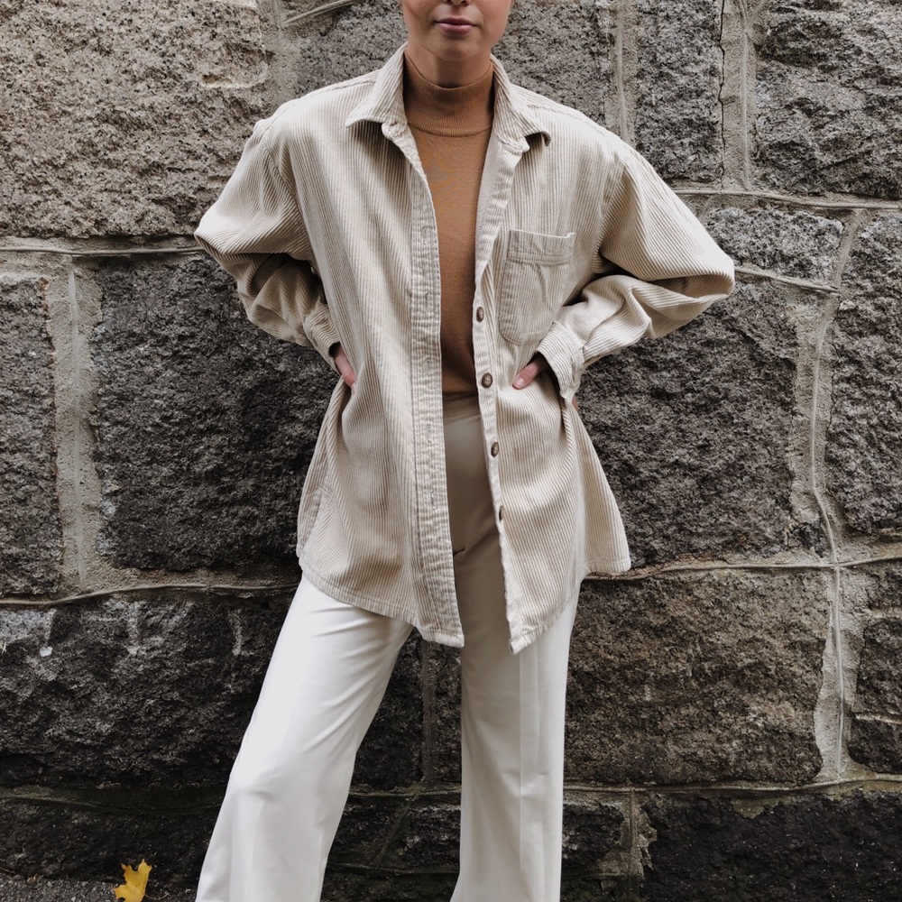 *SOLD* vintage corduroy button up